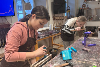 Коня на скаку остановят …